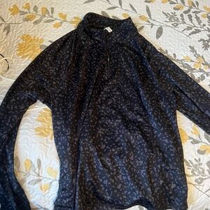 Women’s atheltics top